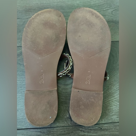 Zara Brown Leather Sandals with Gold Chain, Size 39(8.5) - Picture 7 of 9